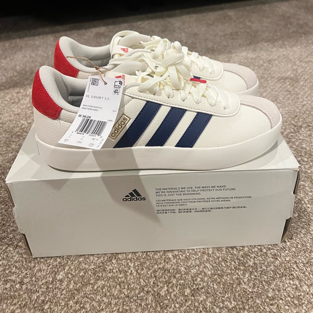 Women’s Adidas VL Court Low Sneaker 8.5